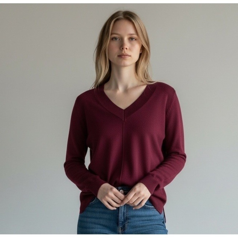Melissa Paige Women's V-Neck Sweater Maroon Size M